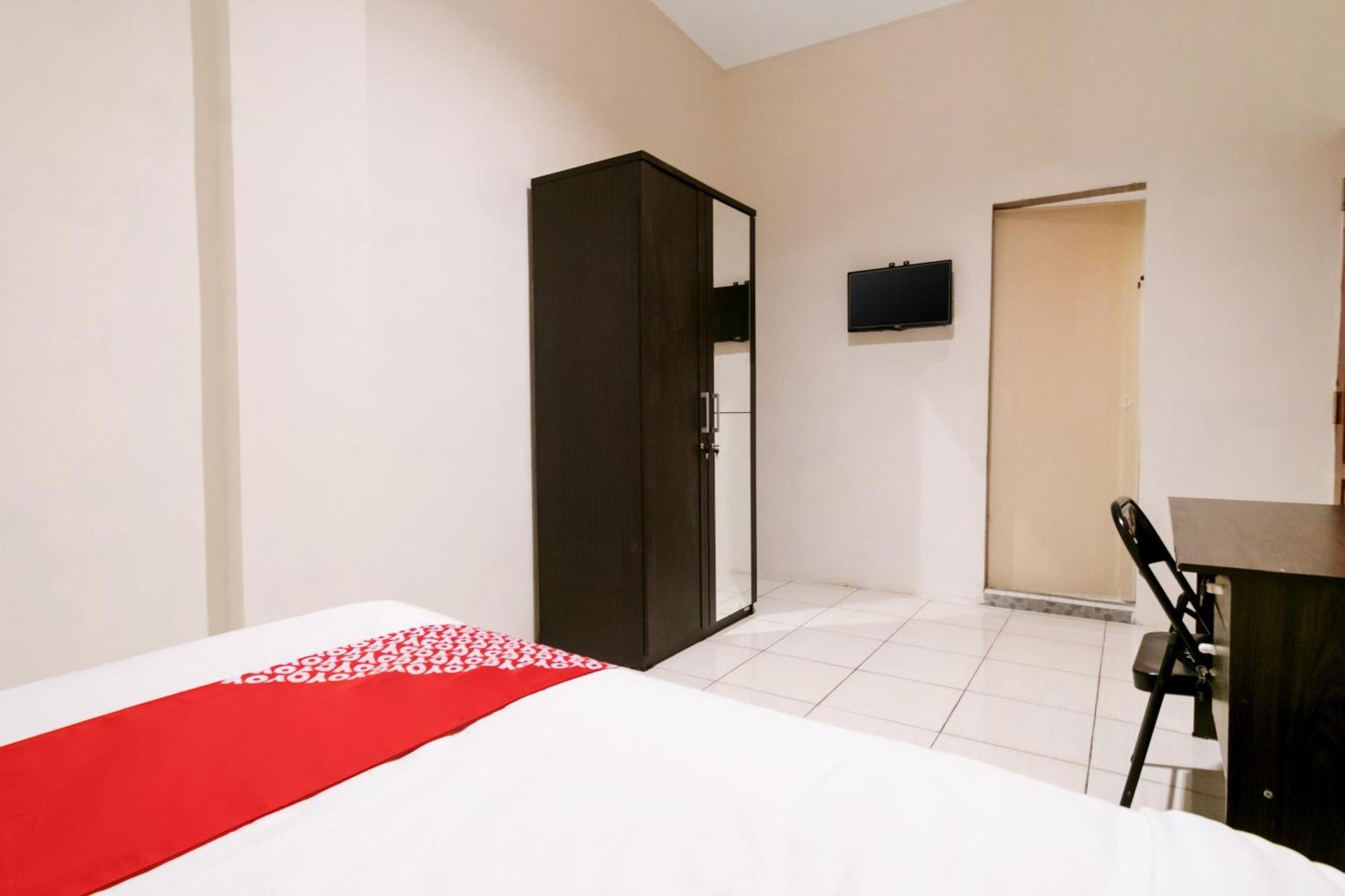 Oyo 622 Bakti Homestay Medan Exteriör bild