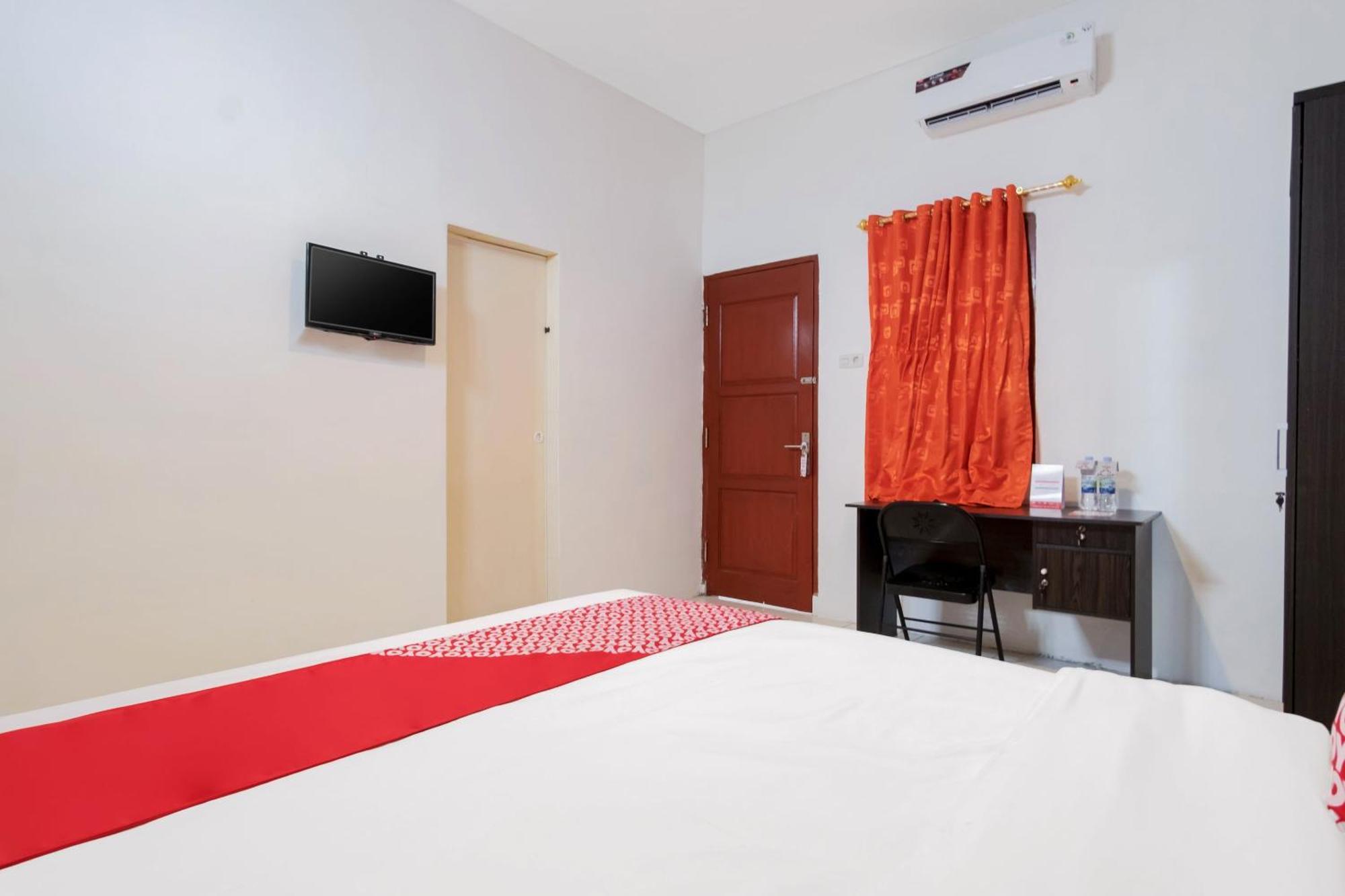 Oyo 622 Bakti Homestay Medan Exteriör bild