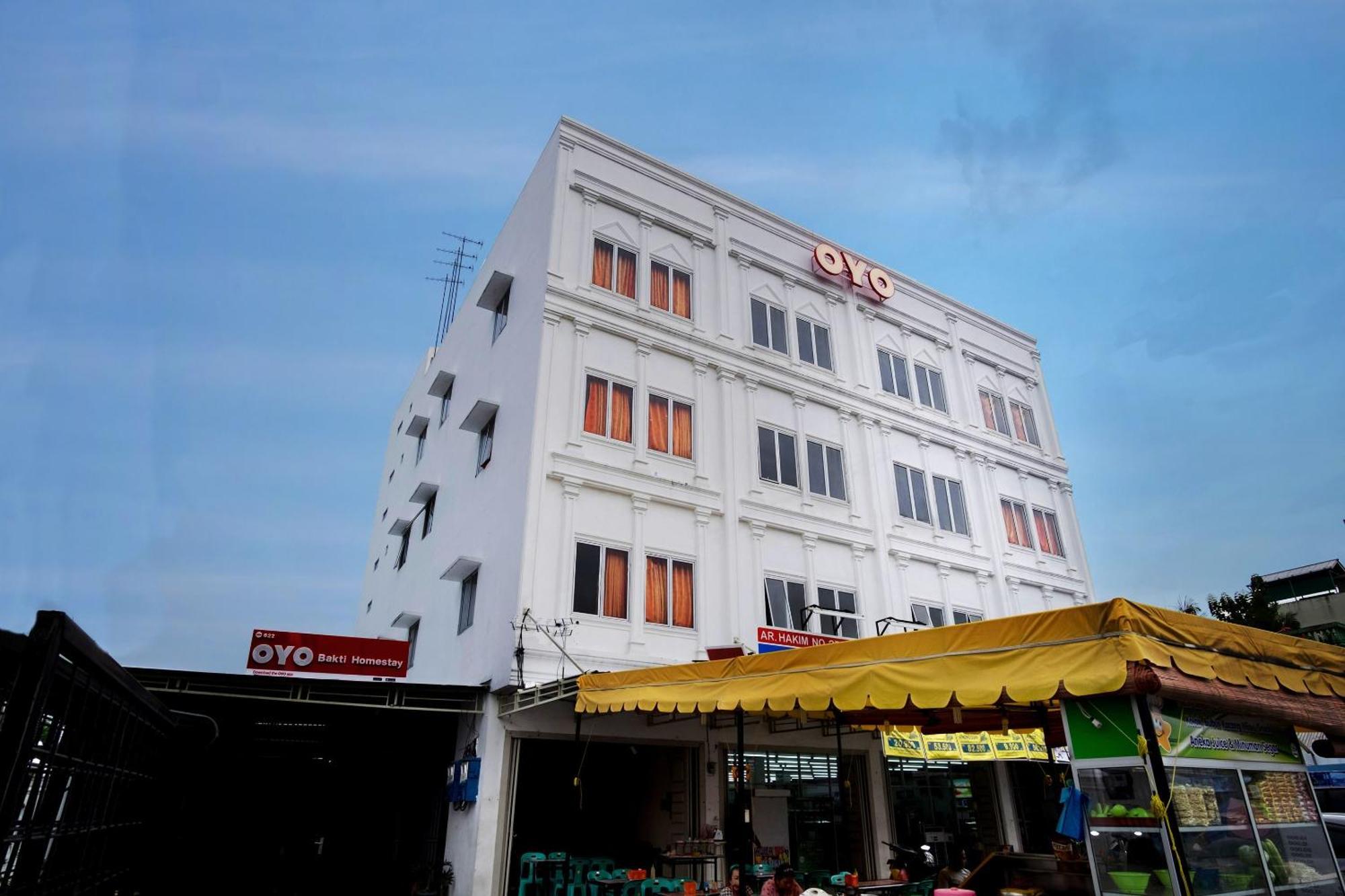 Oyo 622 Bakti Homestay Medan Exteriör bild