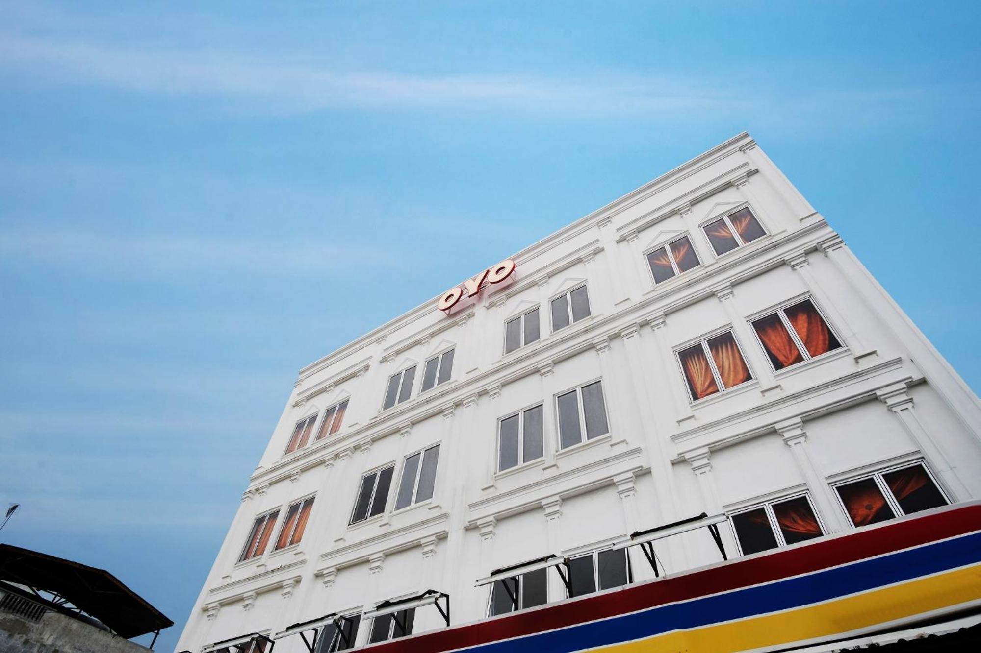 Oyo 622 Bakti Homestay Medan Exteriör bild